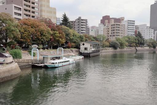 太田川の遊覧船乗り場（広島市） 太田川,広島市,川の写真素材