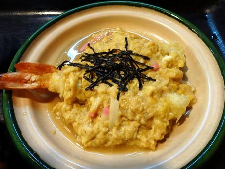 エビ天の卵とじ エビ天の卵とじ 海老の天ぷら,卵とじ,エビ天とじの写真素材