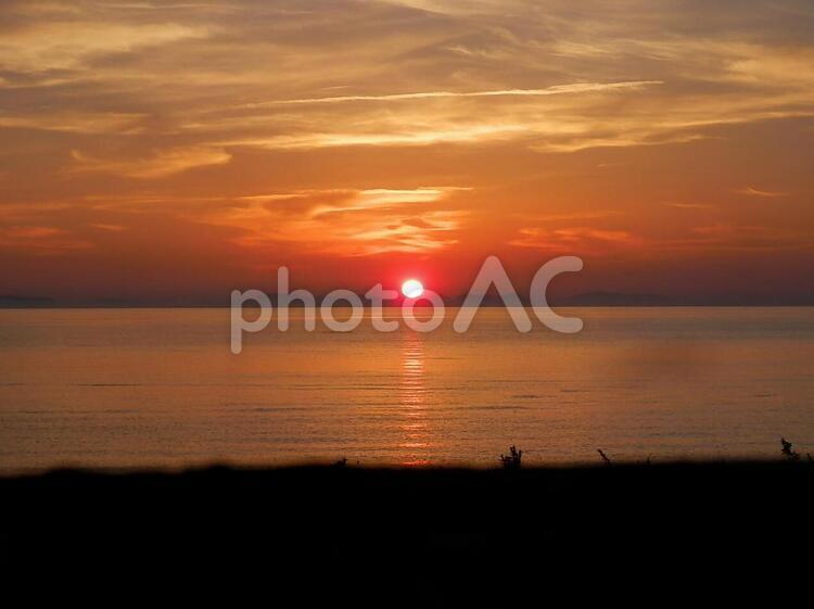 夕焼けの海２ 夕日,夕焼け,海の写真素材
