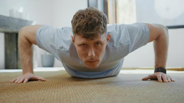 腕立て伏せする男性 男性,外国人,欧米人の写真素材