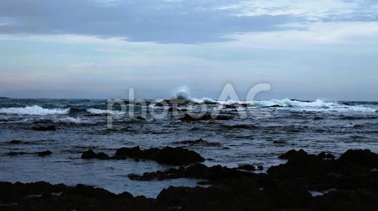 塩屋の浜の波模様 海,空,海景の写真素材