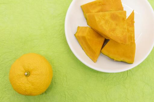 冬至のかぼちゃと柚子 冬至,柚子,柑橘類の写真素材