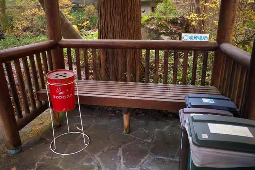公園の喫煙所 公園の喫煙所 喫煙所,煙草,タバコの写真素材