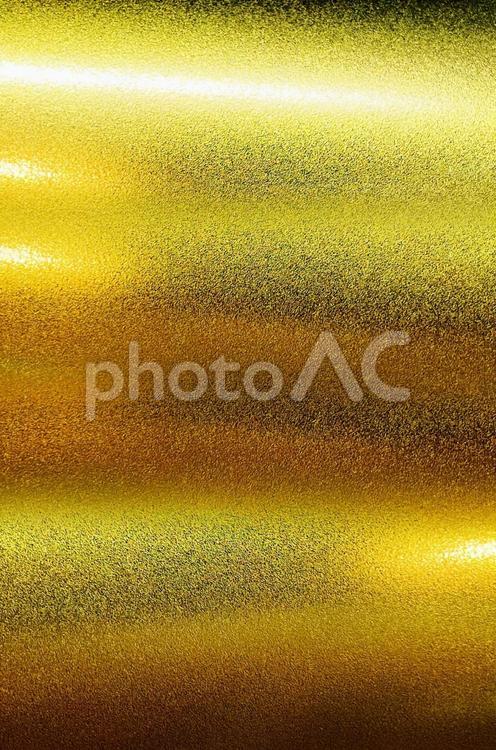 光沢のある金背景　縦 光沢,金,背景の写真素材