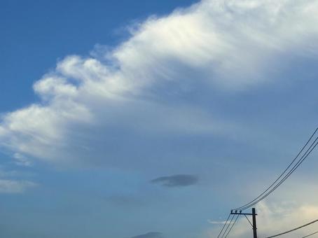 【空の写真】秋空 【空の写真】秋空 秋空,空,雲の写真素材