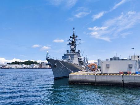 護衛艦「いかづち」横須賀にて 護衛艦「いかづち」横須賀にての写真