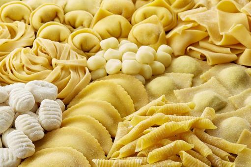 生パスタ盛り合わせ 生パスタ盛り合わせ 生パスタ,盛り合わせ,未調理の写真素材