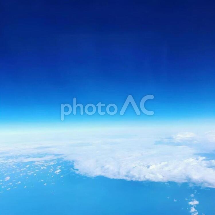 飛行機からの景色 空,青空,上空の写真素材