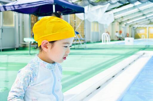 Photo, un bambino, la piscina, nuoto, 