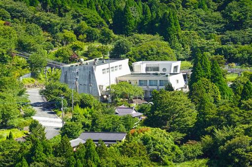英彦山スロープカー乗り場(遠景) 英彦山スロープカー乗り場(遠景)の写真