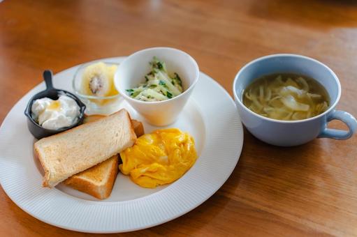 スクランブルエッグの朝食 スクランブルエッグの朝食 朝食,洋食,トーストの写真素材