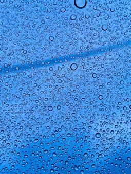 ガラス窓の水滴 ガラス窓の水滴 水滴,雨,曇りの写真素材