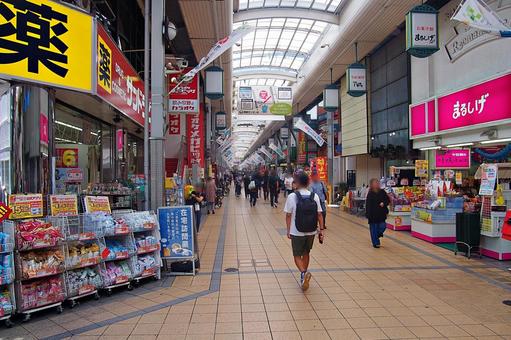7月のアーケード商店街 アーケード,高槻センター街,商店街の写真素材