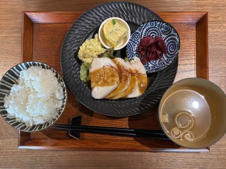 鶏ハム定食 ごはん,定食,鶏肉の写真素材