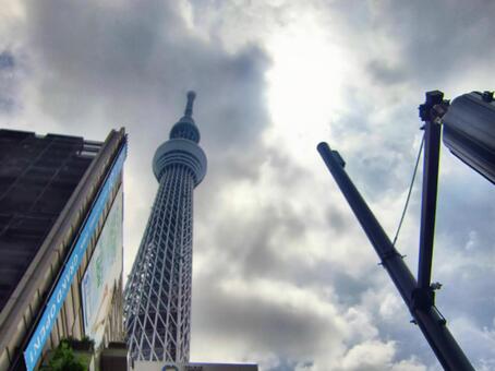 曇り日の東京スカイツリー-143 東京スカイツリー,曇り日,雲の写真素材