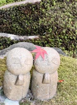 お地蔵様　詩仙堂 詩仙堂,お地蔵様,もみじの写真素材
