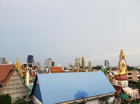 タイのお寺の見える景色 街並み,都会,都市の写真素材