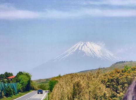富士山の見える道-2 富士山の見える道-2の写真