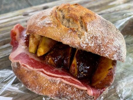 Hard bread sandwich baked in a homemade wood kiln, bread, organic, sandwich, JPG