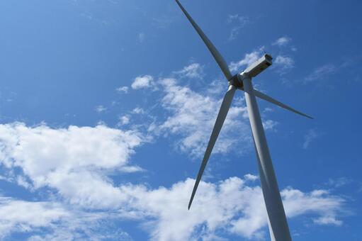 風車と白い雲　左空き　後方より 風力発電,プロペラ,エネルギーの写真素材