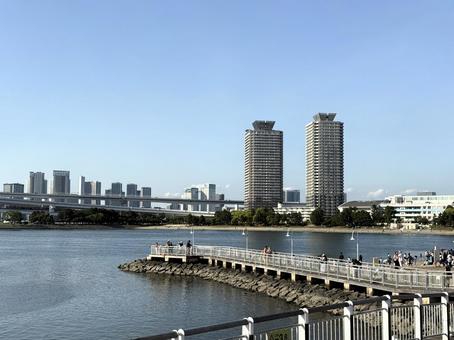 2025年春　昼間の東京お台場の風景 都心,さわやか,りんかい線の写真素材