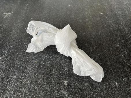 結んだビニール袋 結んだビニール袋の写真
