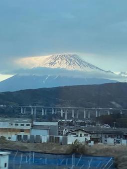 笠を被った富士山 笠を被った富士山の写真