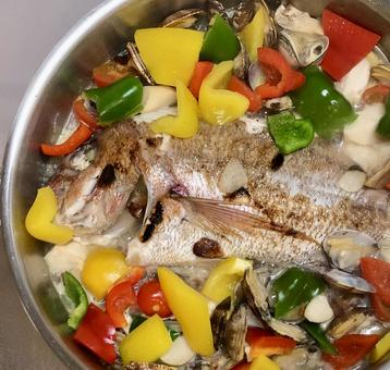 カラフルなアクアパッツァ カラフルなアクアパッツァ アクアパッツァ,料理,イタリア料理の写真素材