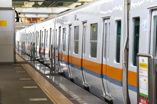 通勤電車のイメージ(大阪メトロ中央線) 通勤電車のイメージ(大阪メトロ中央線) 電車,通勤,通学の写真素材