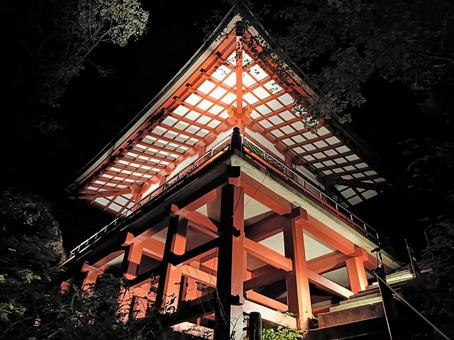ライトアップされた那谷寺(石川県)4 ライトアップされた那谷寺(石川県)4 那谷寺,なたでら,ライトアップの写真素材