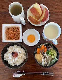 あきたこまちご飯にかつお梅などの朝食 2 あきたこまちご飯にかつお梅などの朝食 2 朝食,ご飯,あきたこまちの写真素材