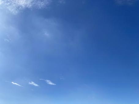 晴れ渡る青空と雲 晴れ渡る青空と雲の写真