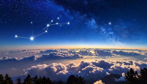 夜明け前の雲海と星座 夜明け前の雲海と星座の写真