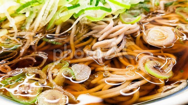 かき揚げ蕎麦 蕎麦,かき揚げそば,温かい蕎麦の写真素材