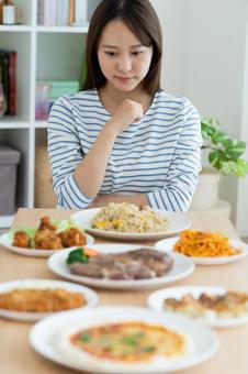 ダイエットの若い女性 ダイエットの若い女性の写真