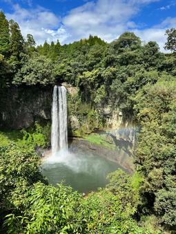 滝と虹 滝,虹,日本の写真素材