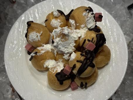 シュークリーム シュークリーム シュークリーム,おいしい,デザートの写真素材