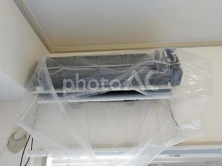 エアコン掃除の様子 エアコン,クーラー,掃除の写真素材