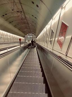 地下鉄のエスカレーター　Uバーン　ドイツの写真