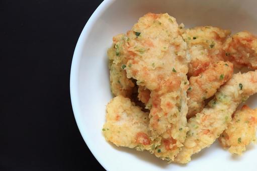 とり天は美味しいおかずの一品 とり天,天ぷら,鳥肉の写真素材