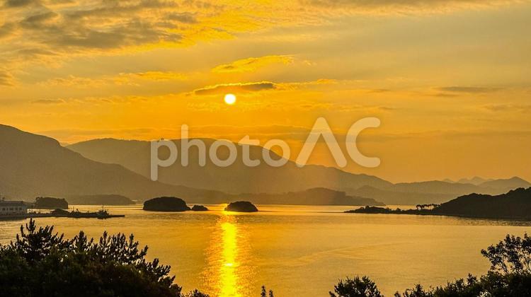 朝焼けのエンジェルロード 小豆島,海,風景の写真素材