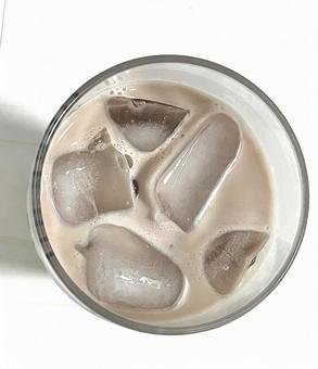 上から見下ろす氷の入ったココア 上から見下ろす氷の入ったココア ココア,コーヒー,飲み物の写真素材