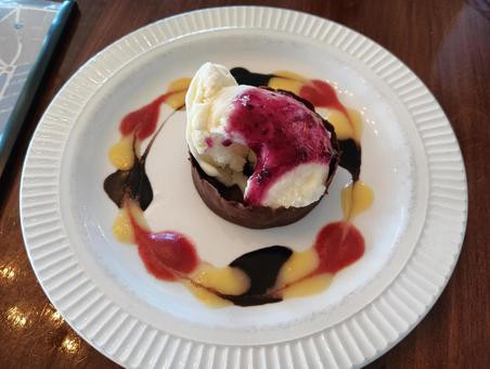 デコレートされたアイスクリーム デコレートされたアイスクリーム cafe,breaktime,喫茶店の写真素材
