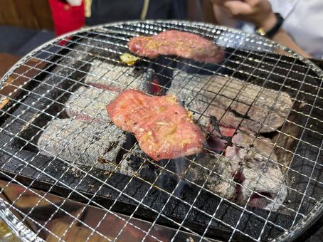 Photo, ox tongue, tan, grilled meat, 