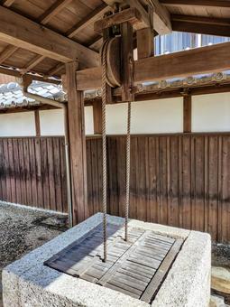 百六里庭の井戸　三重県の関宿にて 百六里庭,眺関亭,井戸の写真素材