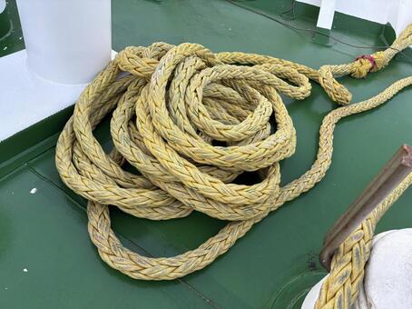 船上にまとめられた係留索 ロープ,船,船舶の写真素材