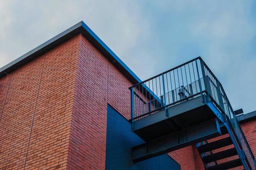 レンガの外壁と階段 レンガ,外壁,階段の写真素材