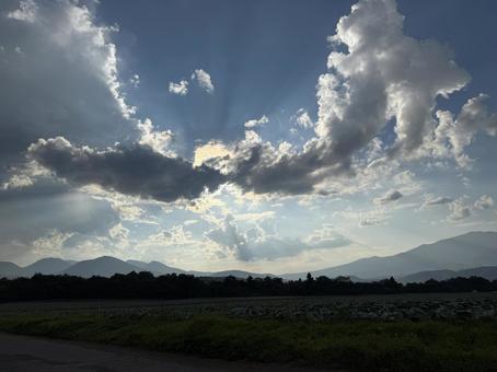 雲間からの光 雲間からの光 自然,雲,空の写真素材