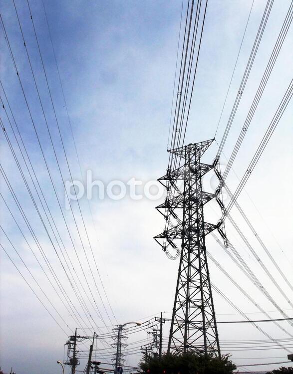 鉄塔がある風景 鉄塔,送電線,電線の写真素材