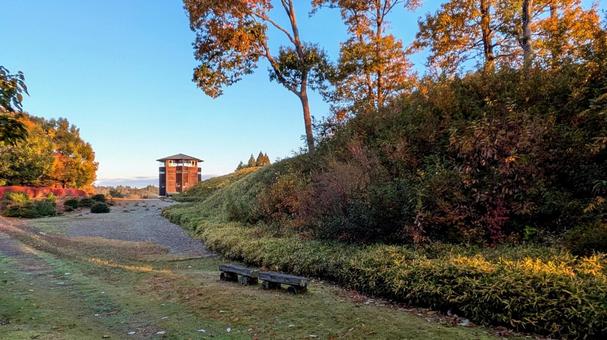 秋の氷見市柳田布尾山古墳 古墳,富山県,氷見市の写真素材